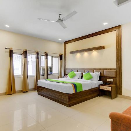 Hotel Raj Darbar - 10 Meter From Golden Temple Amritsar Zewnętrze zdjęcie