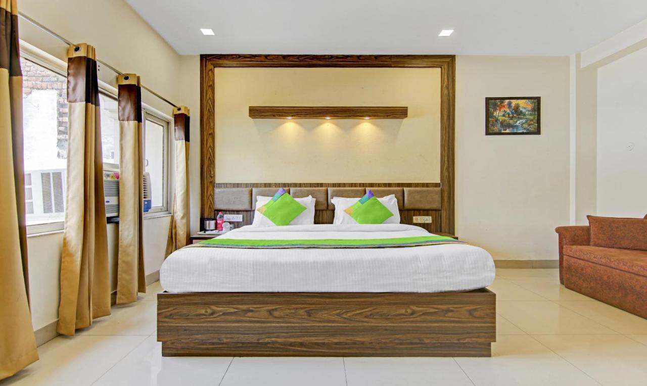 Hotel Raj Darbar - 10 Meter From Golden Temple Amritsar Zewnętrze zdjęcie