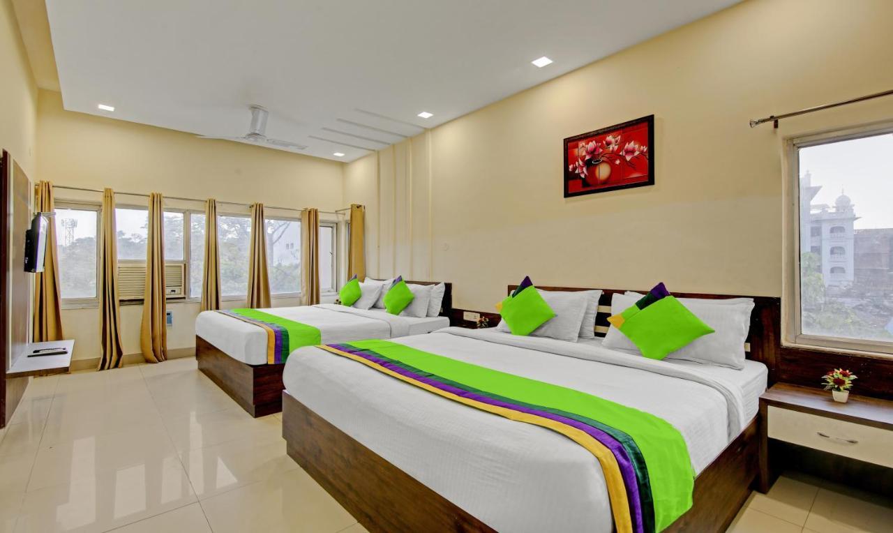 Hotel Raj Darbar - 10 Meter From Golden Temple Amritsar Zewnętrze zdjęcie