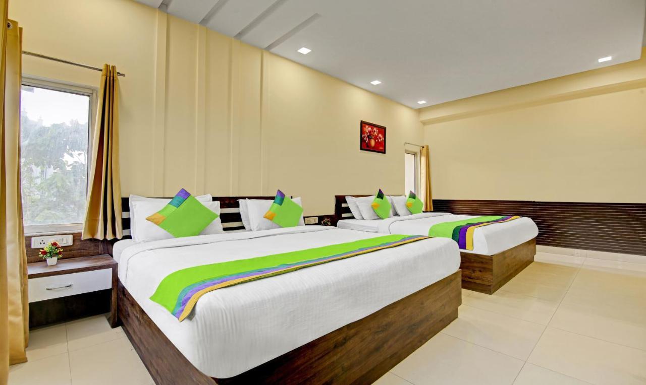 Hotel Raj Darbar - 10 Meter From Golden Temple Amritsar Zewnętrze zdjęcie